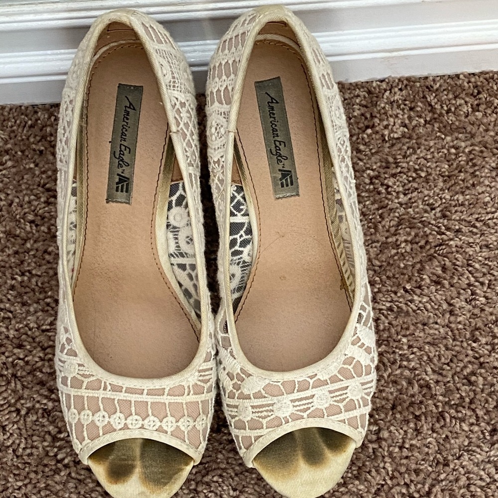 American Eagle lace wedge heels - Picture 3 of 5